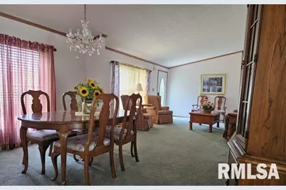 614 W College St Street, Harrisburg, IL 62946 - Photo 7