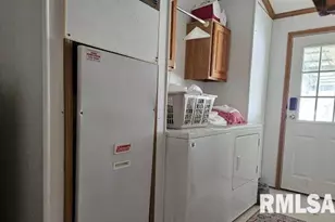 614 W College St St, Harrisburg, IL 62946 - Photo 11