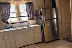 210 W Lincoln St, Harrisburg, IL 62946 - Photo 9