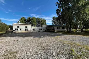 257 County Hwy 16, Xenia, IL 62899 - Photo 5