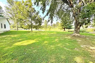 257 County Hwy 16, Xenia, IL 62899 - Photo 43