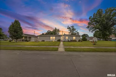 1111 S Jefferson Street, Salem, IL 62881 - Photo 5