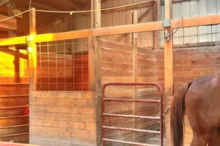 470 Washington Ln, New Burnside, IL 62967 - Photo 7