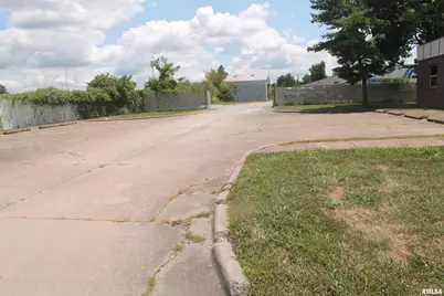 325 W Industrial Park Road, Carbondale, IL 62901 - Photo 3