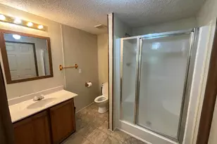 7106 Krutsinger Rd, Kinmundy, IL 62854 - Photo 5