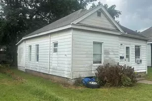 204 E Chester St, Pinckneyville, IL 62274 - Photo 3