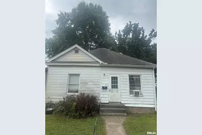 204 E Chester Street, Pinckneyville, IL 62274 - Photo 1