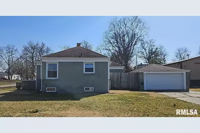 200 W Delaware Street, Fairfield, IL 62837 - Photo 3