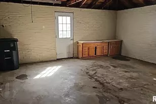 200 W Delaware St, Fairfield, IL 62837 - Photo 9