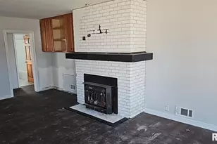 200 W Delaware St, Fairfield, IL 62837 - Photo 13