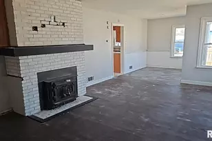 200 W Delaware St, Fairfield, IL 62837 - Photo 11