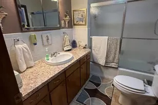 411 Sunset Dr, Centralia, IL 62801 - Photo 13