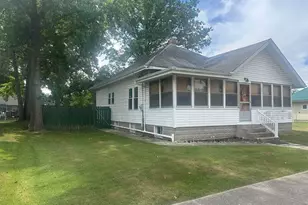 906 Belle Ave, Pinckneyville, IL 62274 - Photo 9