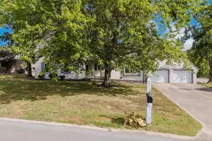 1800 Testa Dr, Marion, IL 62959 - Photo 3