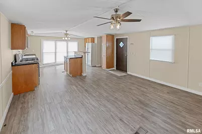 5219 US Hwy 50 Avenue, Salem, IL 62881 - Photo 9