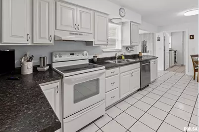 521 Marquis Avenue, Centralia, IL 62801 - Photo 21