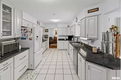 521 Marquis Avenue, Centralia, IL 62801 - Photo 45