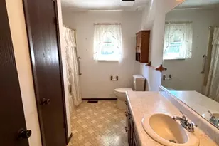 962 Red Stripe Rd Rd, Sandoval, IL 62882 - Photo 17