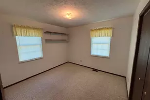 962 Red Stripe Rd Rd, Sandoval, IL 62882 - Photo 15