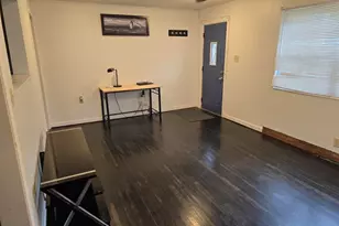 505 S 2nd St, Marion, IL 62959 - Photo 3