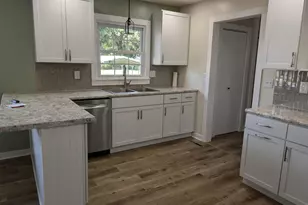 515 S 6th St, Earlville, IL 62932 - Photo 7