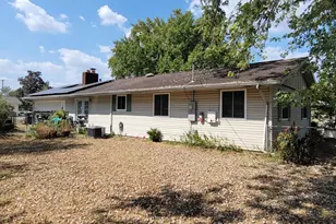 1133 W Boone St, Salem, IL 62881 - Photo 7