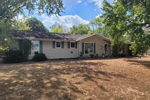 1133 W Boone St, Salem, IL 62881 - Photo 5