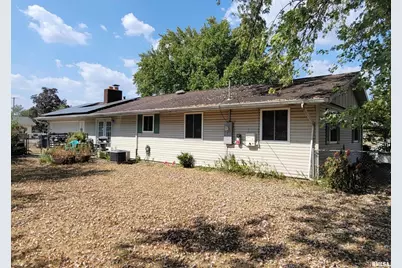 1133 W Boone Street, Salem, IL 62881 - Photo 3