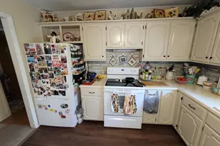 1133 W Boone St, Salem, IL 62881 - Photo 7