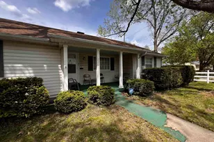 810 E 7th St, Centralia, IL 62801 - Photo 3