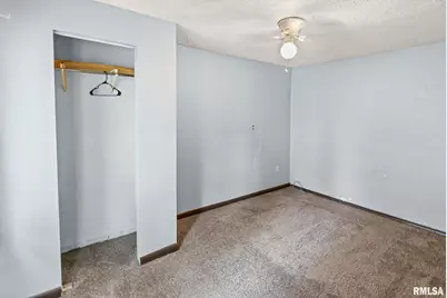 721 W Whittaker Street, Salem, IL 62881 - Photo 9