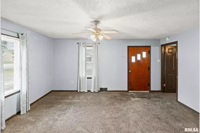 721 W Whittaker Street, Salem, IL 62881 - Photo 7