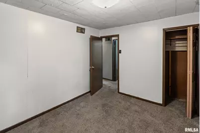 721 W Whittaker Street, Salem, IL 62881 - Photo 23