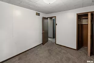 721 W Whittaker St, Salem, IL 62881 - Photo 23