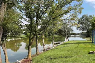 12 Hickory St, Nashville, IL 62263 - Photo 7