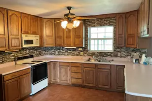 12 Hickory St, Nashville, IL 62263 - Photo 19