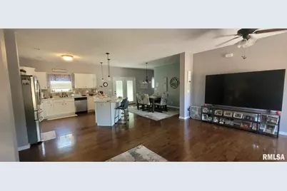 1670 Woods Lane, Centralia, IL 62801 - Photo 3