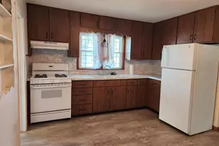 510 N Main St, Chicago, IL 62898 - Photo 5