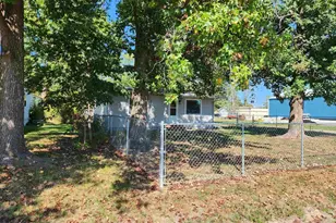 510 N Main St, Chicago, IL 62898 - Photo 29