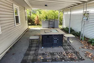 510 N Main St, Chicago, IL 62898 - Photo 23