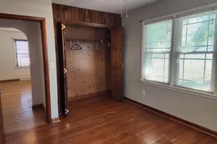 510 N Main St, Chicago, IL 62898 - Photo 11