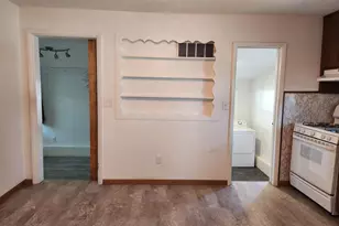 510 N Main St, Chicago, IL 62898 - Photo 9