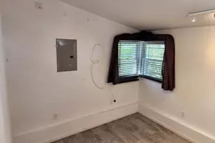 510 N Main St, Chicago, IL 62898 - Photo 17