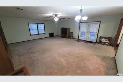 2633 S Broadway Avenue, Salem, IL 62881 - Photo 29