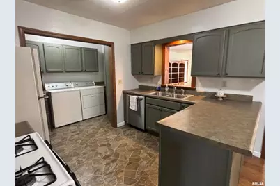 2633 S Broadway Avenue, Salem, IL 62881 - Photo 13