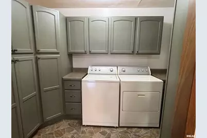 2633 S Broadway Avenue, Salem, IL 62881 - Photo 13