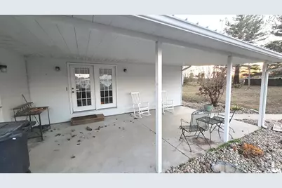 2633 S Broadway Avenue, Salem, IL 62881 - Photo 37