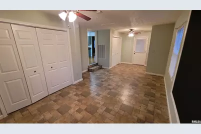 2633 S Broadway Avenue, Salem, IL 62881 - Photo 35