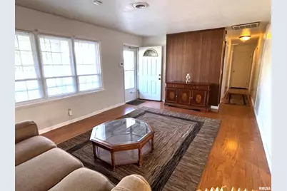 2633 S Broadway Avenue, Salem, IL 62881 - Photo 11