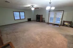 2633 S Broadway Ave, Salem, IL 62881 - Photo 29